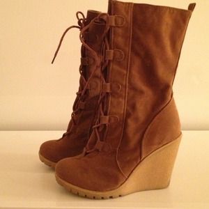 Suede Wedge Brown Boot
