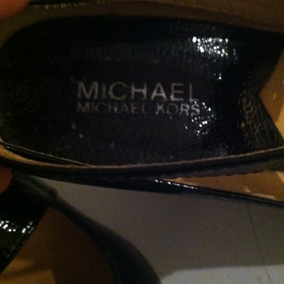 Michael Kors heels - Picture 2 of 3
