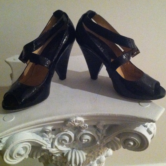 Michael Kors heels - Picture 3 of 3