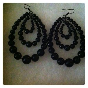 Cute fashion earrings ! Worn a few times