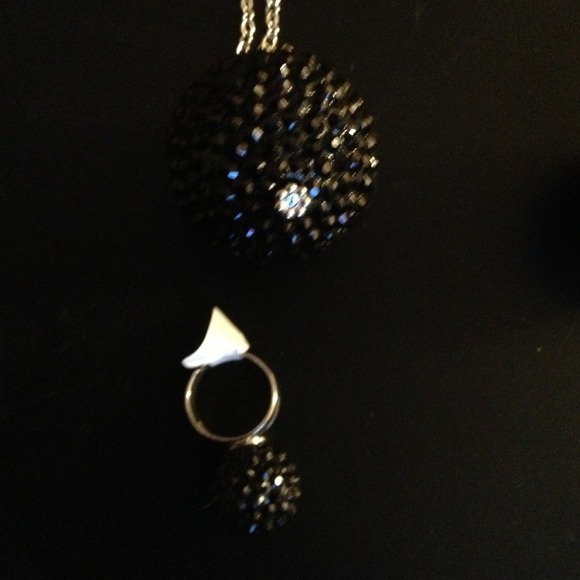 Jewelry - Picture 2 of 4