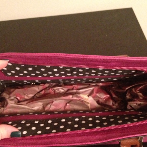 Beautiful "call it spring" carry bag - Picture 3 of 3