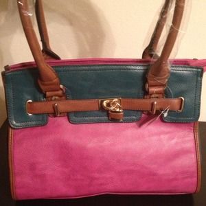 Beautiful "call it spring" carry bag