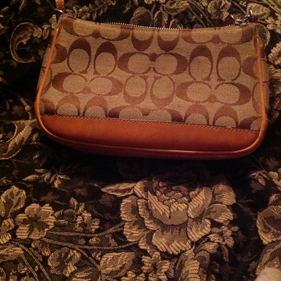 Authentic Coach Bag!! - Picture 3 of 4