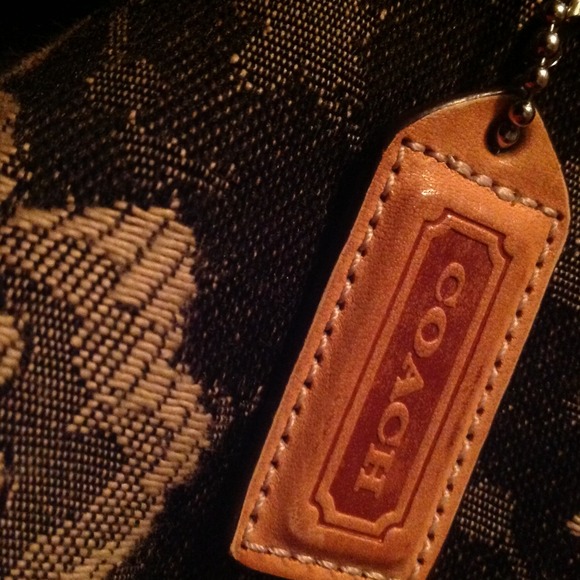 Authentic Coach Bag!! - Picture 4 of 4