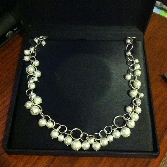 Pearl Necklace with Matching Bracelet