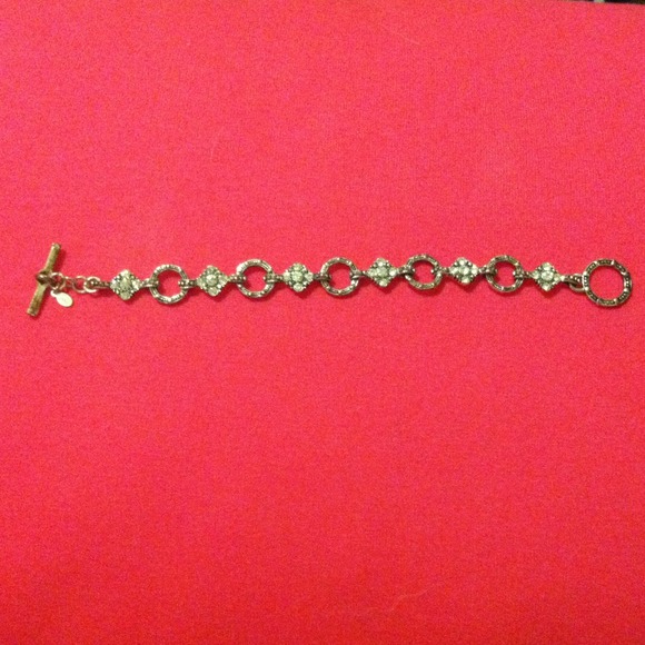 Simple Rhinestone Bracelet - Picture 3 of 3