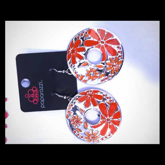 Earrings - Picture 1 of 1