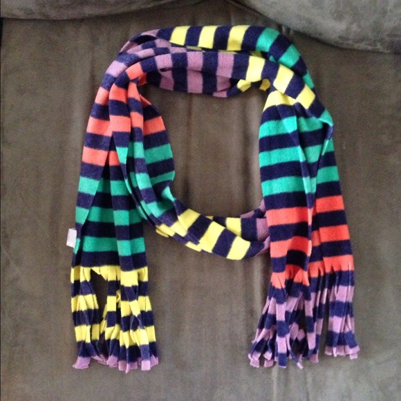 Scarf - Picture 1 of 2