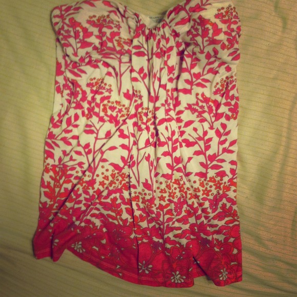 BUNDLED Strapless floral shirt