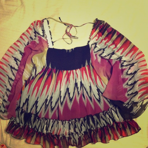 Bundled for @deb104 Bebe flowy top