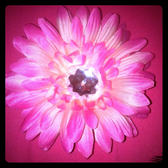 Flower hair clip