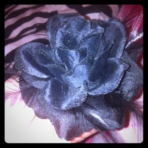 Black rose hair clip