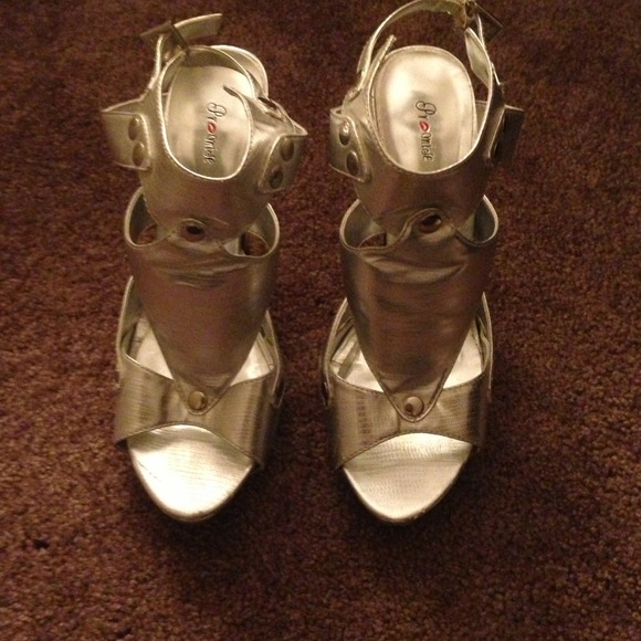 Silver gladiator high heel