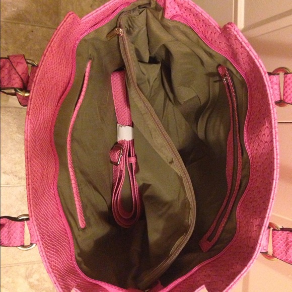 💅Pink Python 💅 - Picture 4 of 4