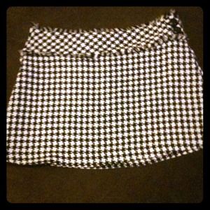 Black and whit skirt