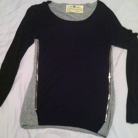 Reserved! Never worn sweater with zipper detail.