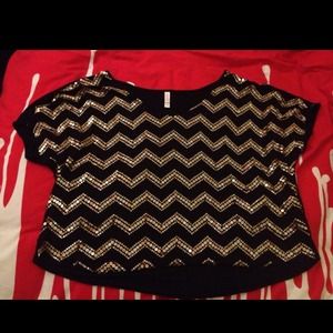 Gold and black crop tee