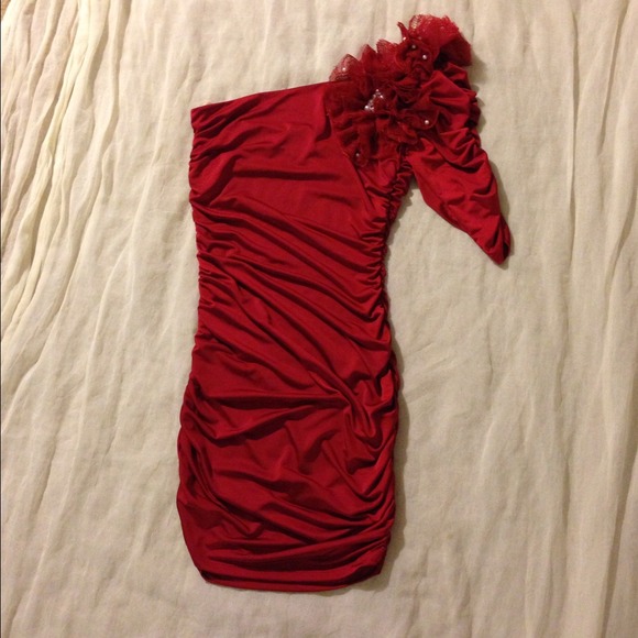 Sexy Red One Shoulder Mini Dress - Picture 2 of 4