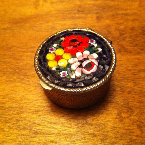 Small tiled box