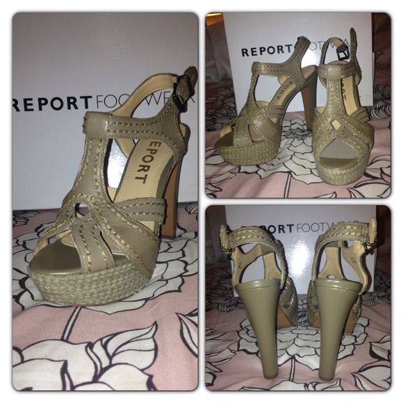 Report Footwear platform sandals
