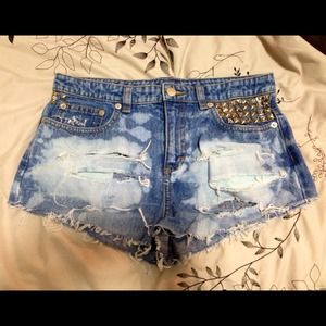 REDUCED, Denim distressed High Waisted shorts