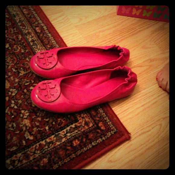 SOLD!!! Tory burch flats - pink!