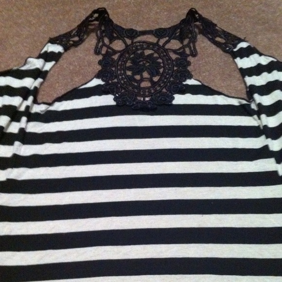 Vest/sleeveless top