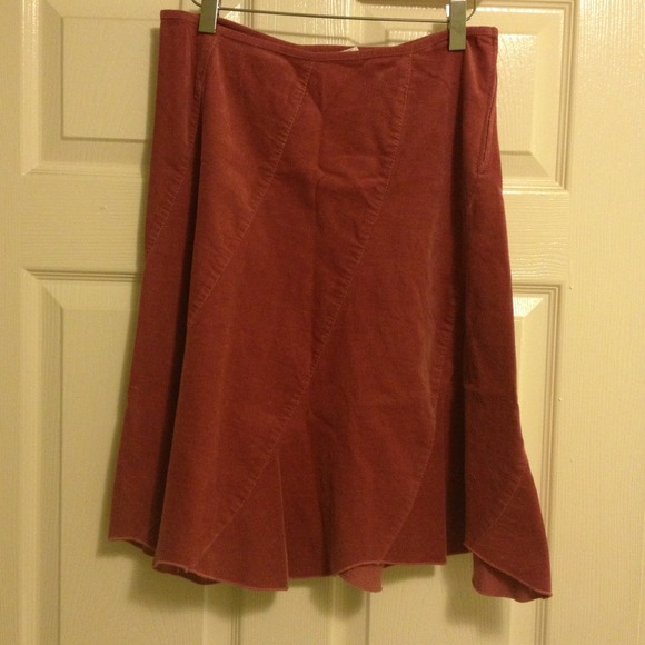 🚫SOLD🚫 Deep pink corduroy skirt