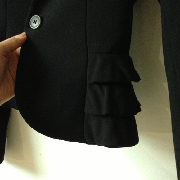 🚫 SOLD!! Blazer - Picture 2 of 4