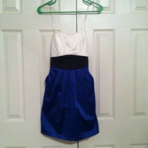 SOLD..........Strapless sweetheart cocktail dress