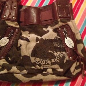 Awesome camo Juicy Couture purse!