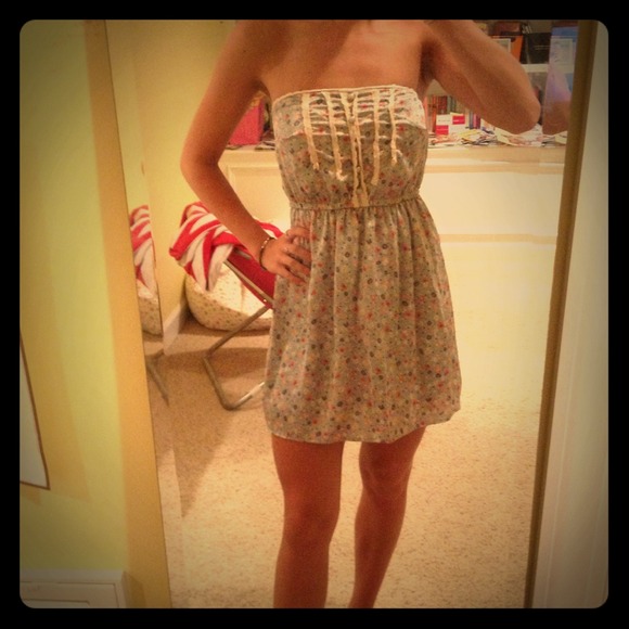 🎈SOLD🎈Light blue floral strapless dress by Lush