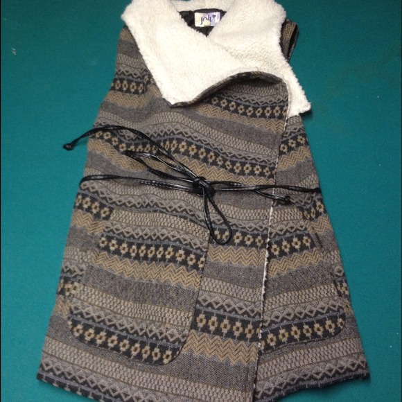 Aztec sweater vest! New