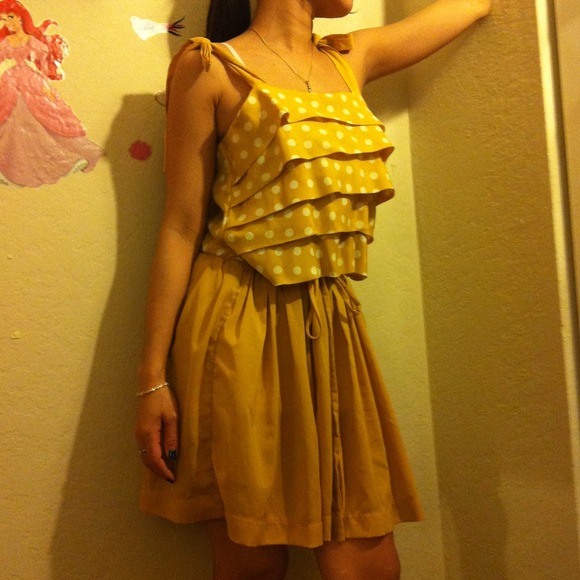 Yellow pokey dot dress s/M