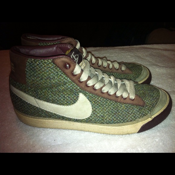 Women's Tweed Nike Trailblazers