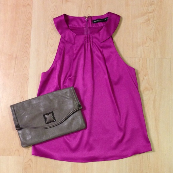 ❌SOLD - Sleeveless Fuchsia Top
