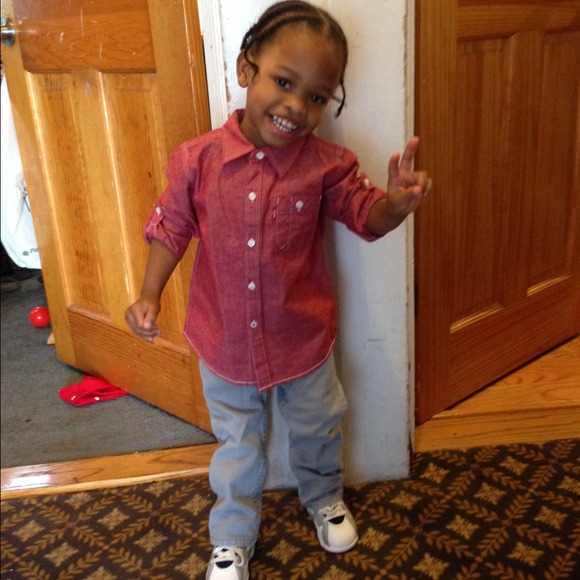 Ayden And Aesha Closet meet the 2nd seller my son - Picture 2 of 4