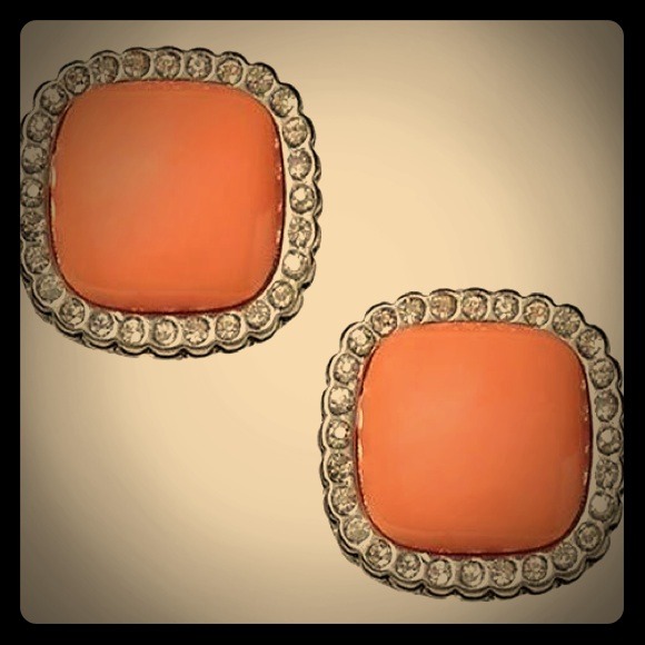 Deco Coral Botton Earrings