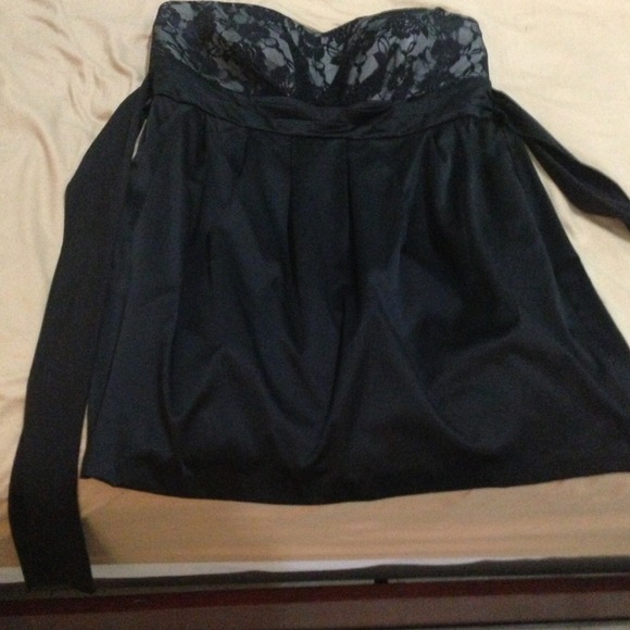 Little black dress - Picture 3 of 4