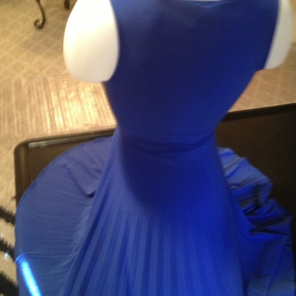 Dress - Picture 2 of 2