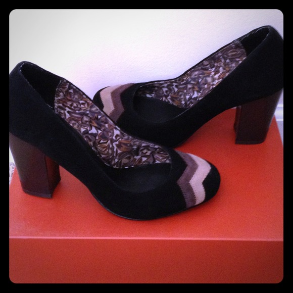 Missoni suede pump