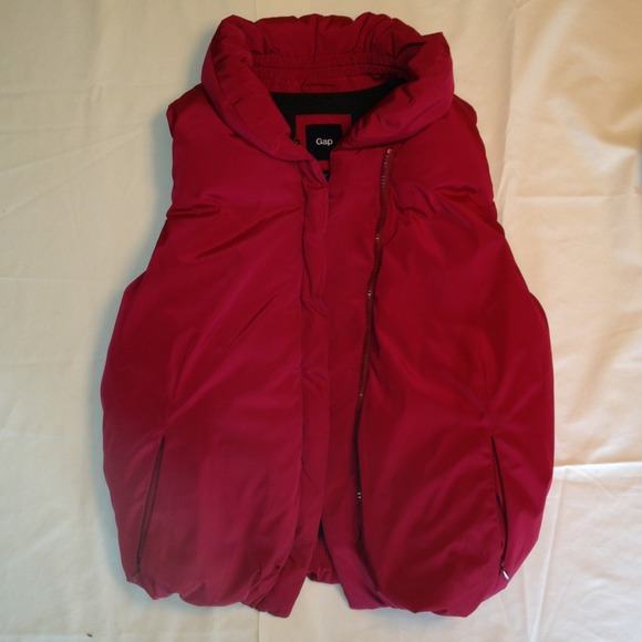 Gap pink puff vest