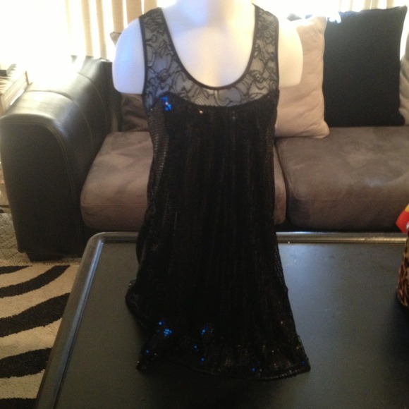 Mini dress - Picture 2 of 4