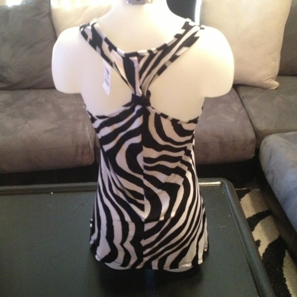 Top - Picture 2 of 2