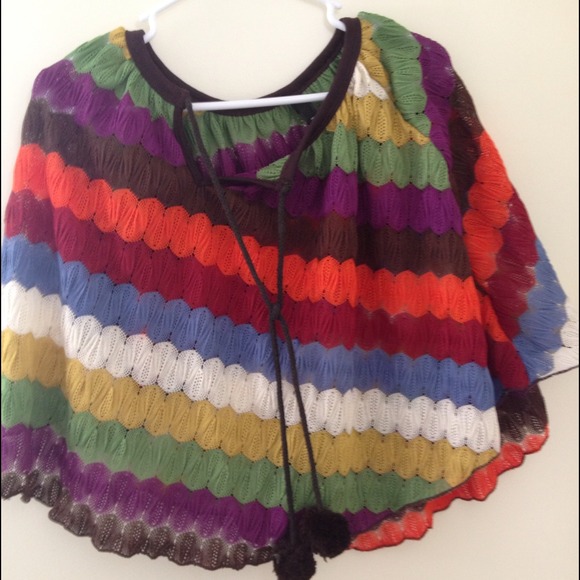 🔷Unique multicolored poncho