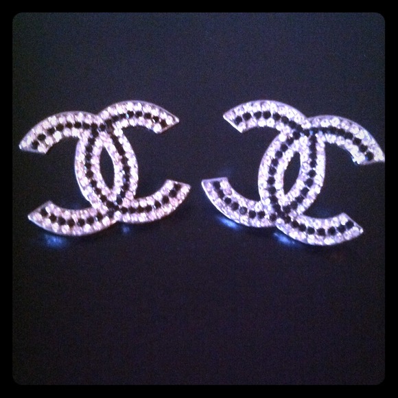 Chanel inspired black & white earrings