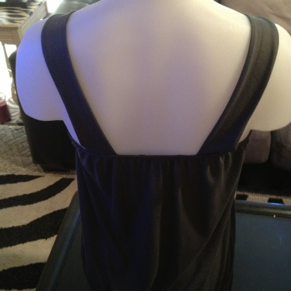 Top - Picture 2 of 2