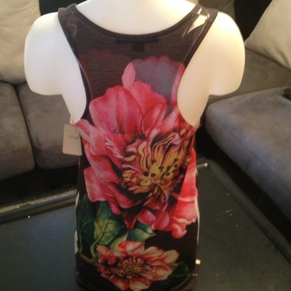 Top - Picture 2 of 2