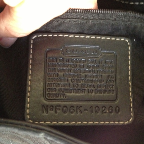 COACH BAG WITH MATCHING CLUTCH - Picture 2 of 4